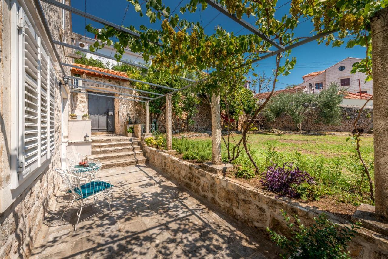 Old Garden Apartment *